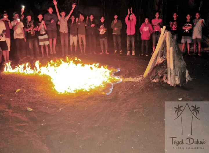 Таро: Tegal Dukuh Camp