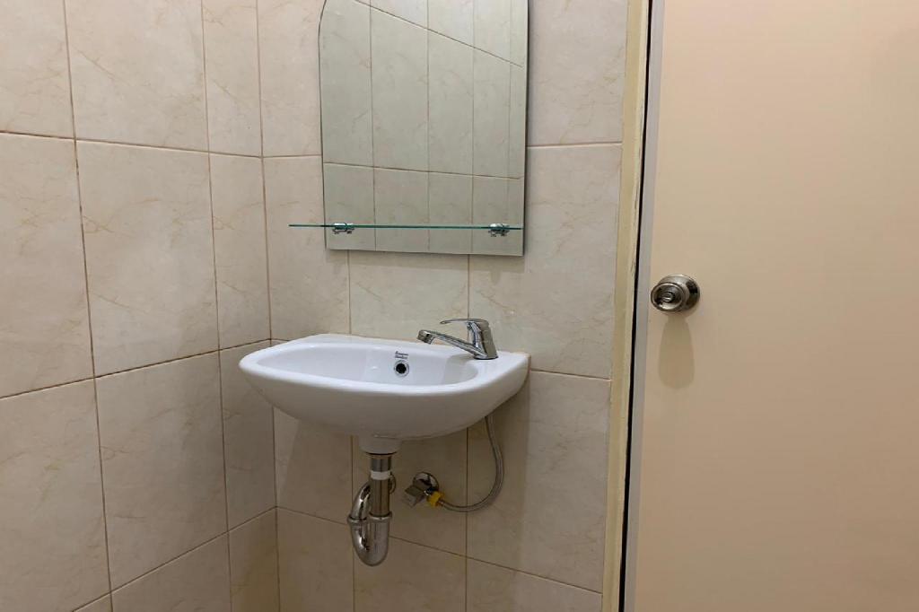 Пеканбару: OYO 3168 Utama Sari Homestay