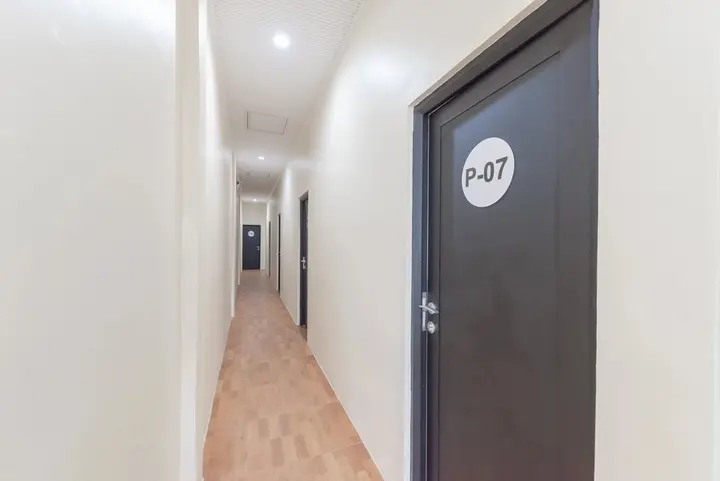 Сукарайя: RedDoorz near Exit Toll Sirkuit Sentul