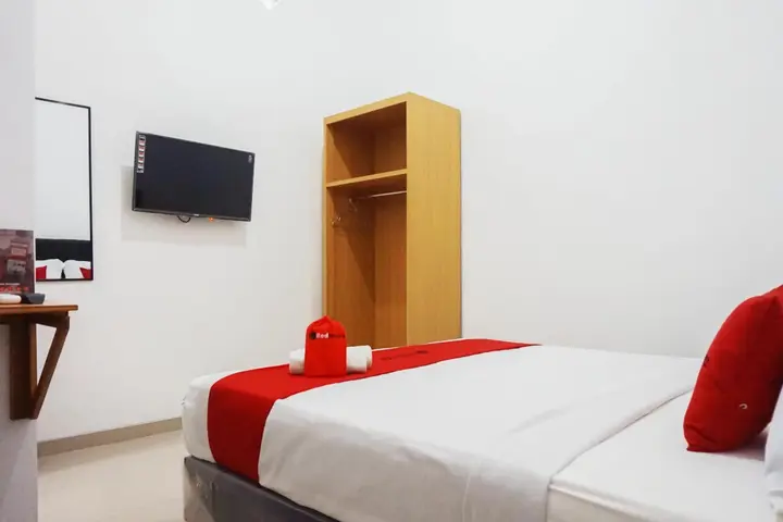Маланг: RedDoorz @ Jalan Danau Limboto