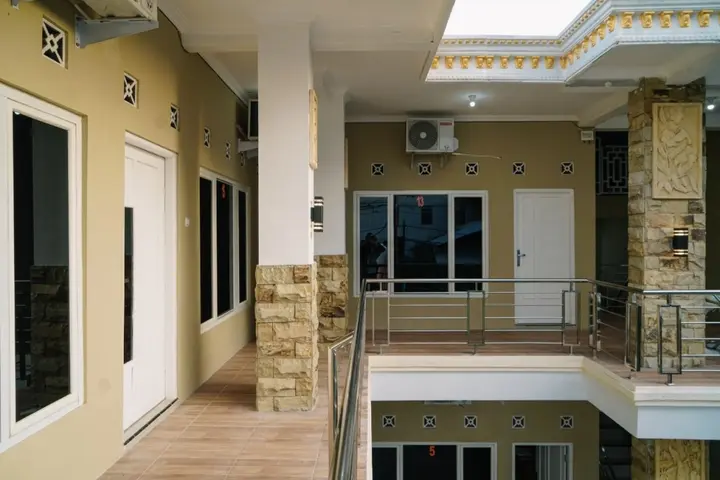 Батуретно: Kostel Velisia Syariah RedPartner