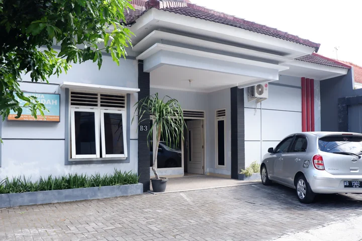Батуретно: Wisma Almaidah Jogjakarta RedPartner