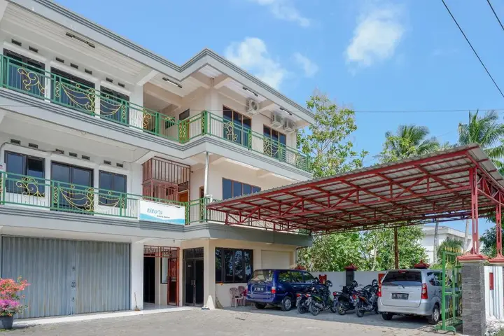 RedDoorz near Terminal Wates Kulon Progo — фото 1
