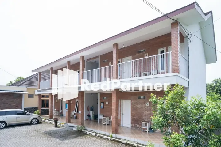 Батуретно: House Acasia Syariah RedPartner