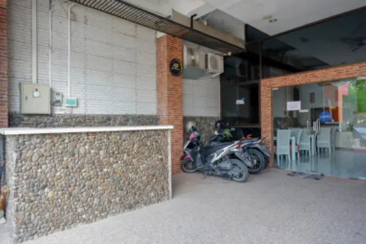 Семаранг: RedDoorz Plus near Ciputra Mall Simpang Lima 2