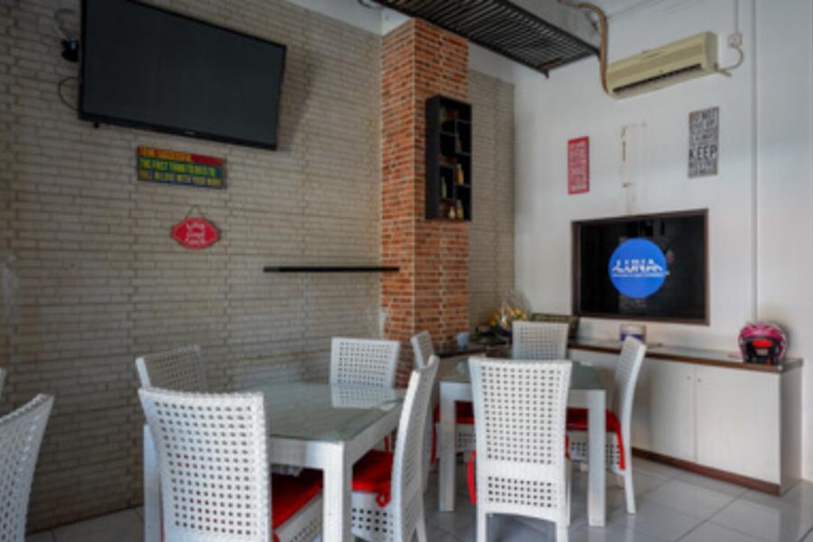Семаранг: RedDoorz Plus near Ciputra Mall Simpang Lima 2