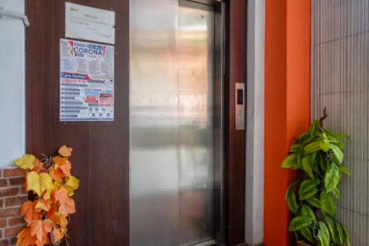 Семаранг: RedDoorz Plus near Ciputra Mall Simpang Lima 2