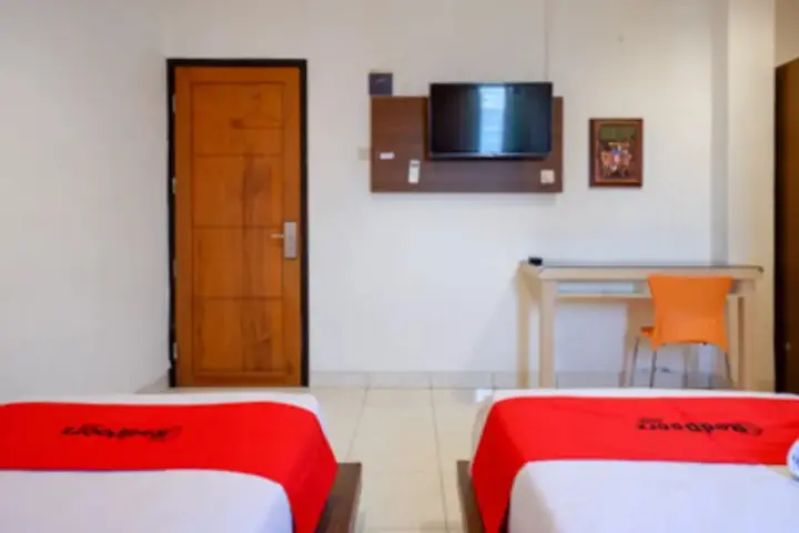 Семаранг: RedDoorz Plus near Ciputra Mall Simpang Lima 2