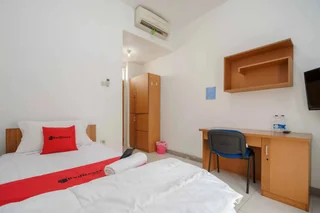 Тангеранг: RedDoorz Syariah Plus @ Wisma Bougenville Karawaci