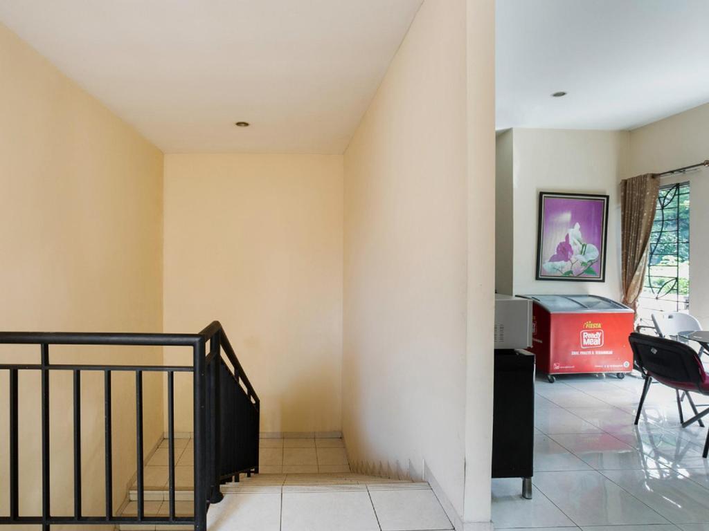 Тангеранг: RedDoorz Syariah Plus @ Wisma Bougenville Karawaci