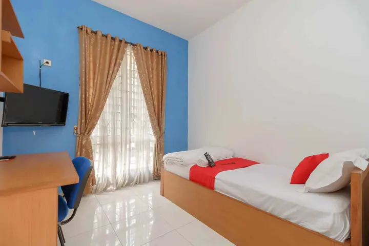 Тангеранг: RedDoorz Syariah Plus @ Wisma Bougenville Karawaci