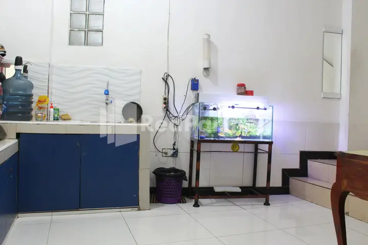 Джакарта: Snow White Residence