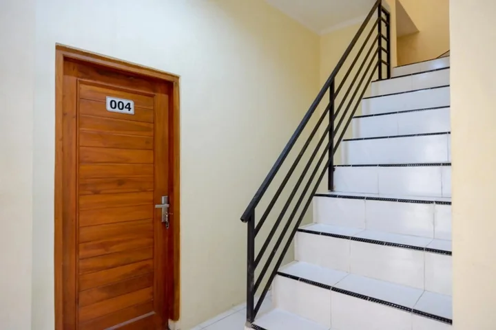Суракарта: RedDoorz near Graha Saba Buana Solo
