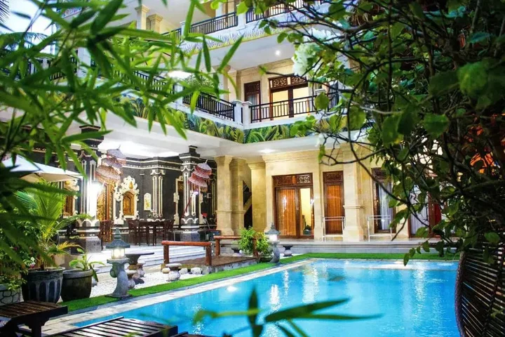Падангбай: Bali 85 Beach Inn
