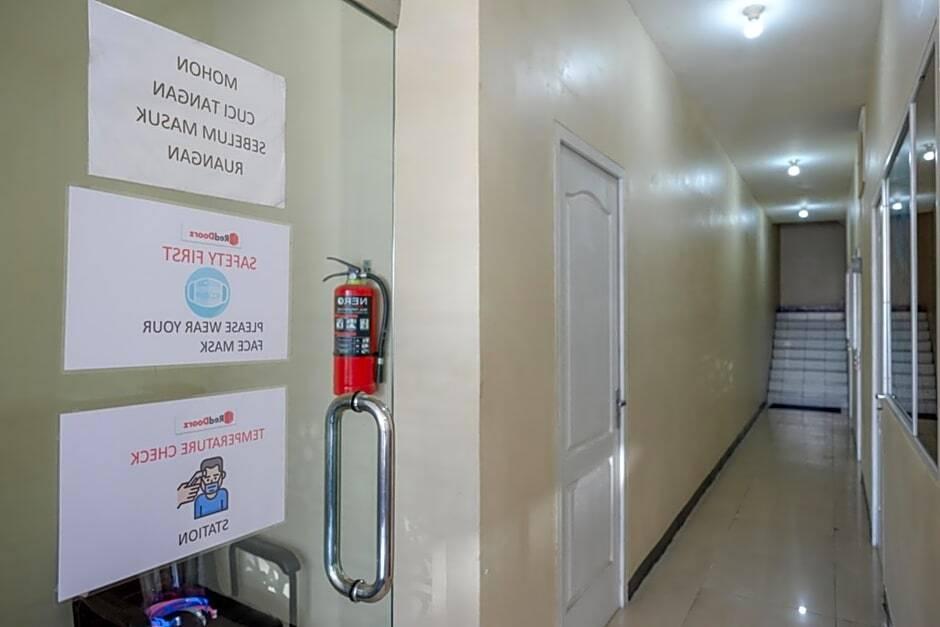 Семаранг: RedDoorz @ Jalan Setiabudi Semarang 2