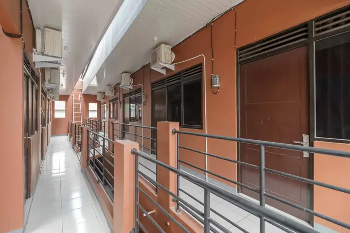 RedDoorz Syariah @ Bulak Kapal — фото 6