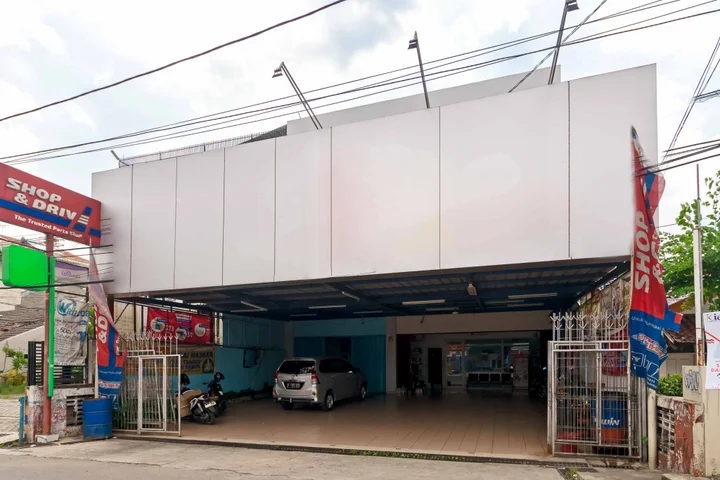 Депок: RedDoorz Syariah @ Cinere Depok