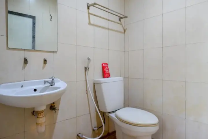 Семаранг: RedDoorz @ Jalan Sriwijaya Semarang