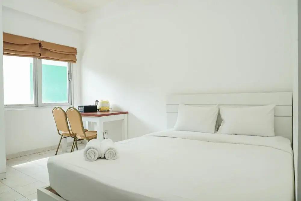 Депок: Rose Rooms @ Apartemen Margonda Residence by ZUZU