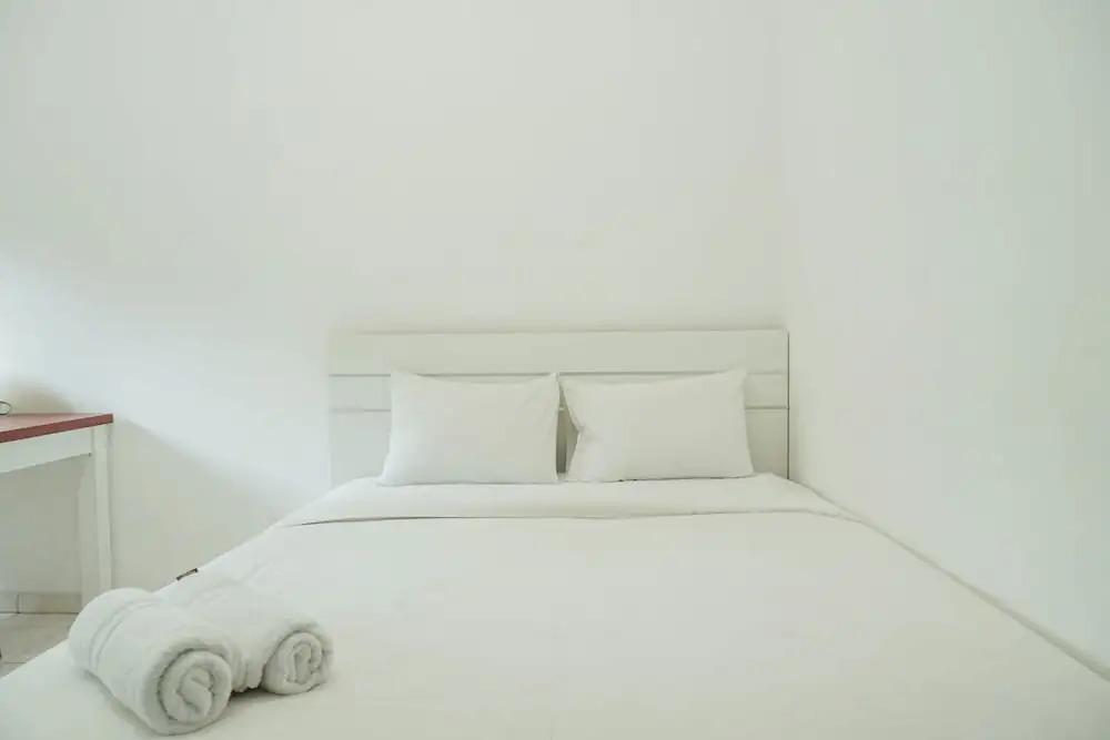 Депок: Rose Rooms @ Apartemen Margonda Residence by ZUZU
