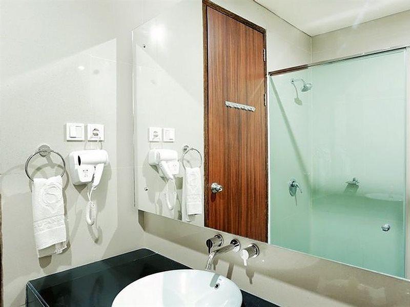 Палу: Sutan Raja Hotel & Convention Palu
