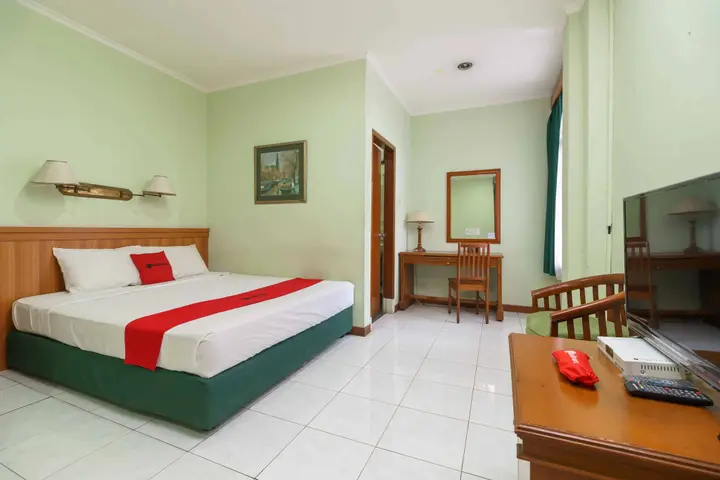 Джакарта: RedDoorz Plus near Kemang Raya