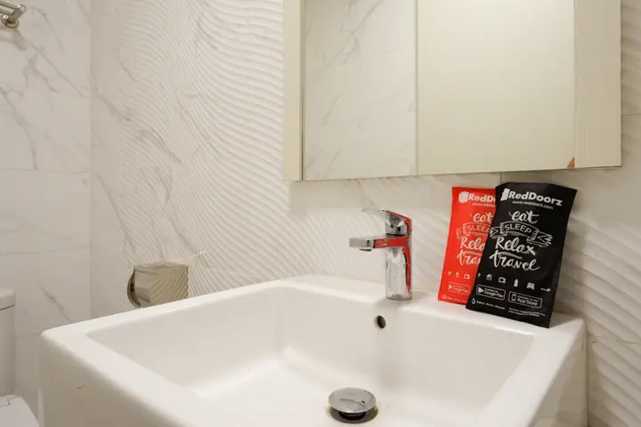 Семаранг: RedDoorz Plus @ Madukoro Raya Semarang