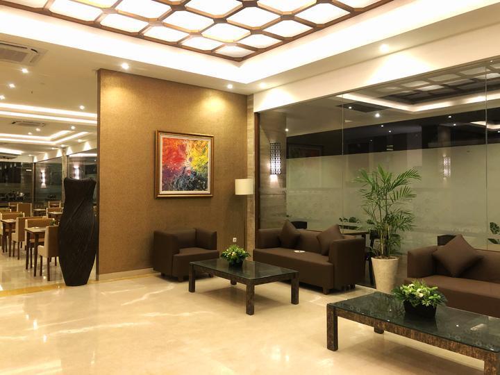 Джомбанг: Lynn Hotel Mojokerto