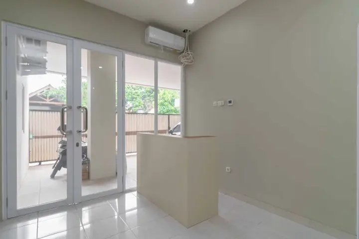 RedDoorz Syariah near Summarecon Mall Serpong 2 — фото 6