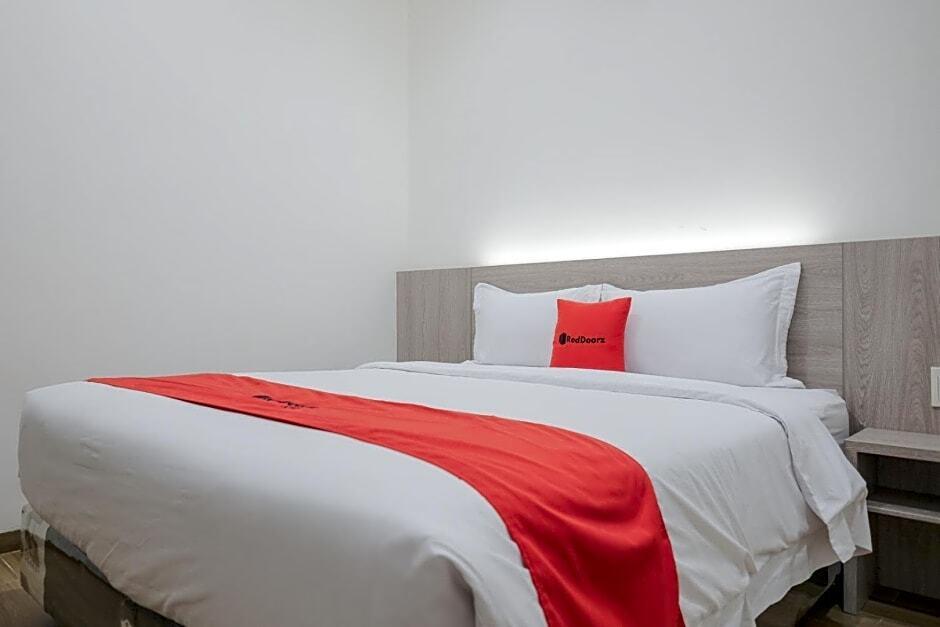 Медан: RedDoorz Plus @ Jalan Juanda Medan