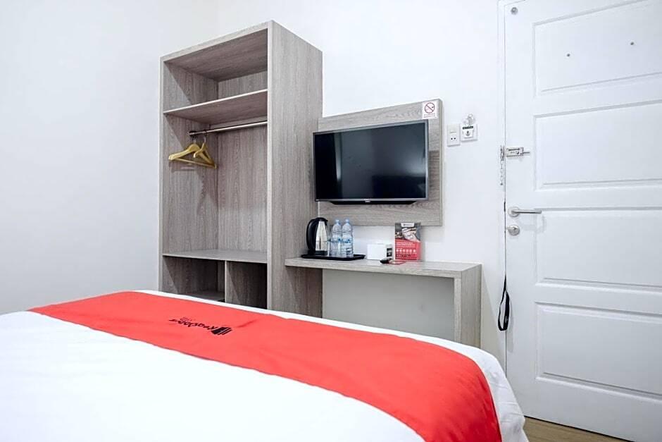 Медан: RedDoorz Plus @ Jalan Juanda Medan