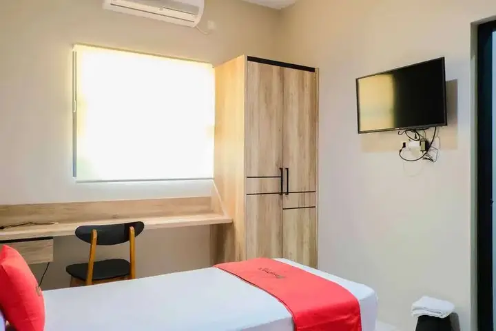 RedDoorz  near Trans Studio Mall Cibubur 3 — фото 6