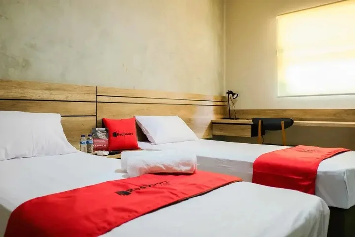Депок: RedDoorz  near Trans Studio Mall Cibubur 3