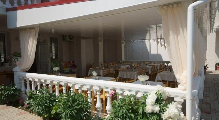 Николаевка: Semejnyij Guest House
