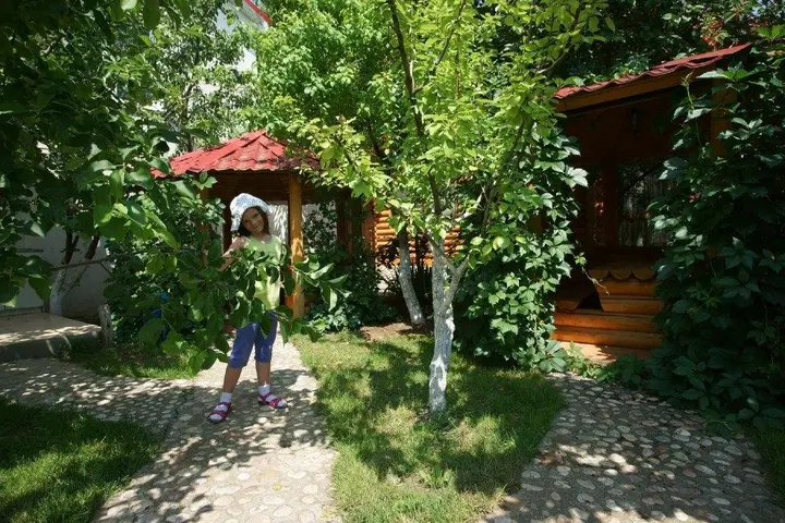 Николаевка: Semejnyij Guest House