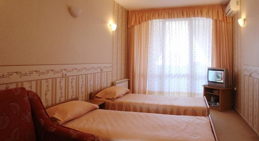 Николаевка: Semejnyij Guest House