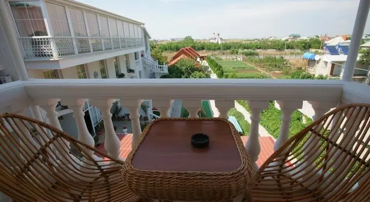Николаевка: Semejnyij Guest House