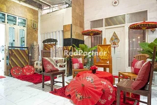 Депок: House Of Joy Sopalan RedPartner