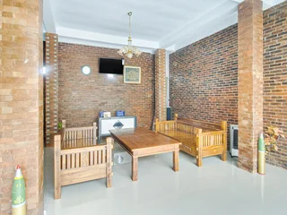 Боробудур: OYO 3355 Homestay Syariah Asyuban