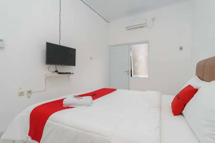 RedDoorz Syariah near Exit Toll Jatiwarna 2 — фото 5