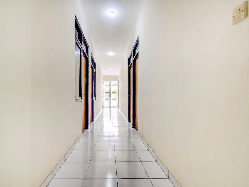 Тангеранг: SPOT ON 90152 Garuda Bima Residence Syariah