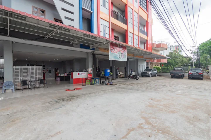 Понтианак: (not use) RedDoorz Plus Near Magister Universitas Tanjungpura