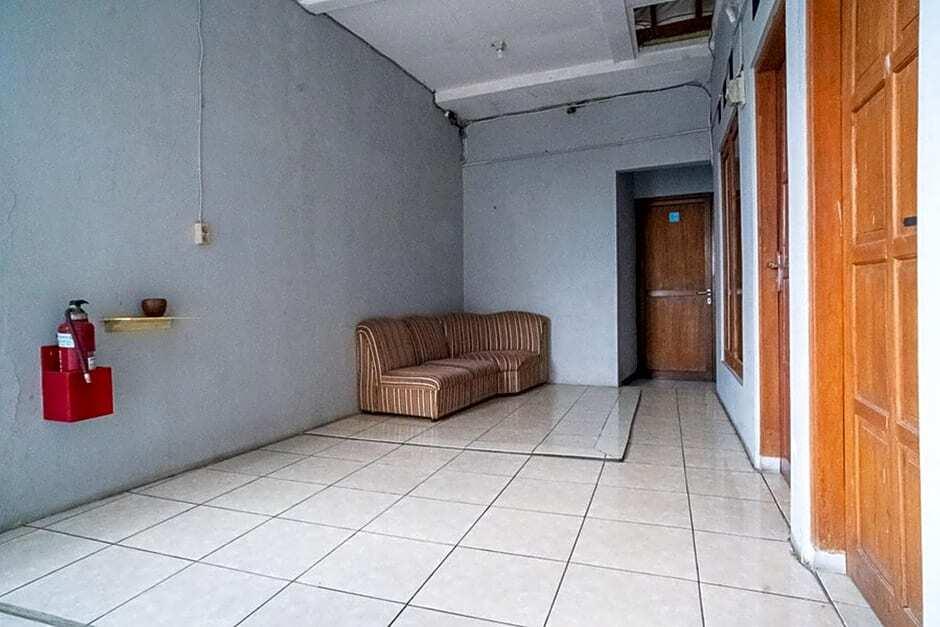 Сукохарджо: KoolKost near Jalan Adi Sucipto Solo