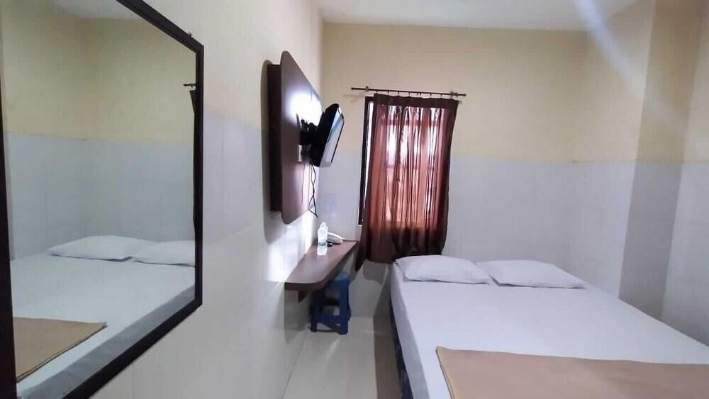 Амбон: Golden Inn Ambon RedPartner