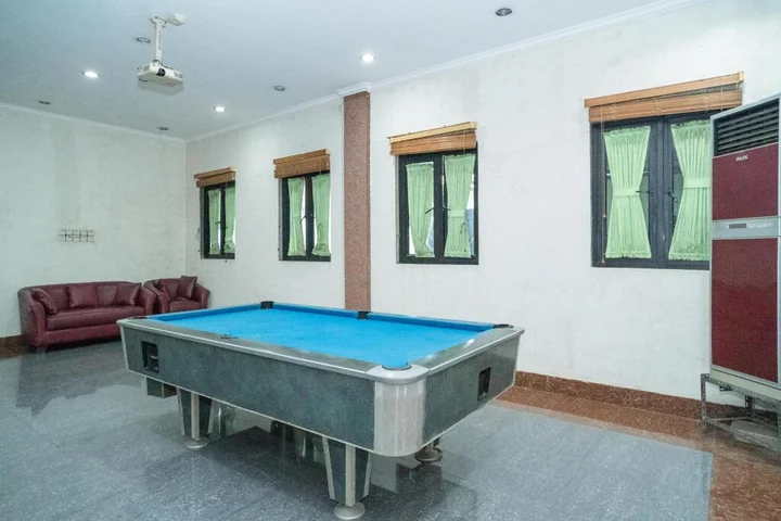 Тангеранг: Hotel Transit Nusa Indah RedPartner