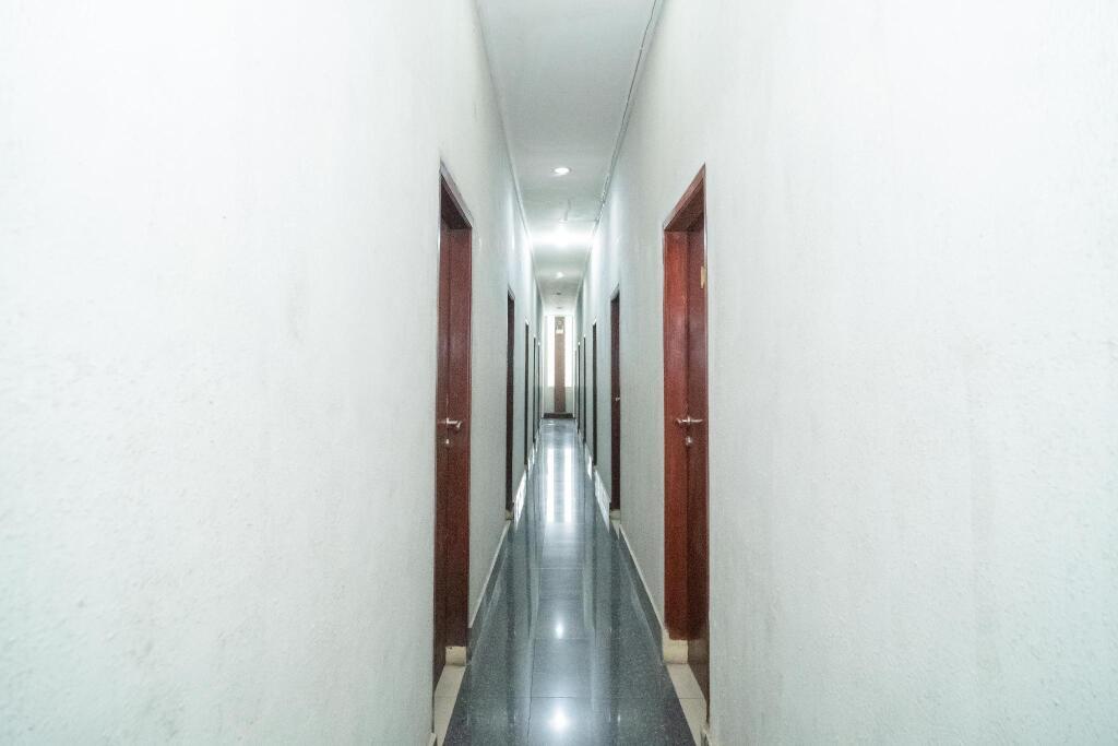 Тангеранг: Hotel Transit Nusa Indah RedPartner