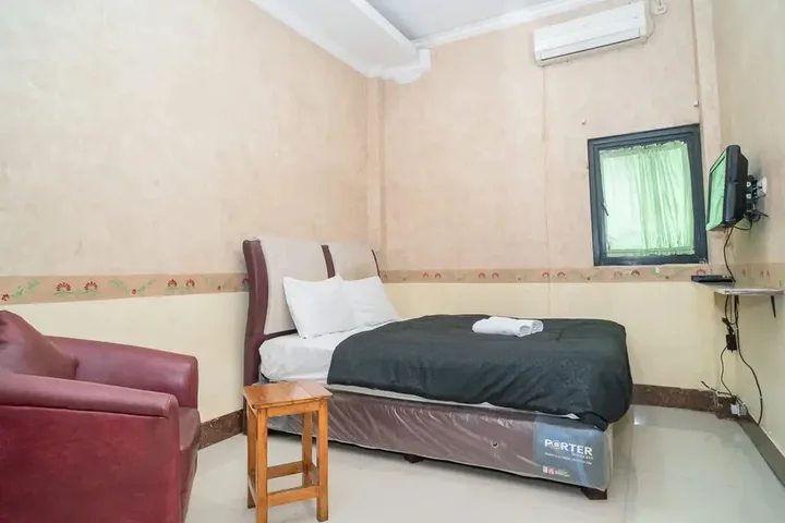 Тангеранг: Hotel Transit Nusa Indah RedPartner