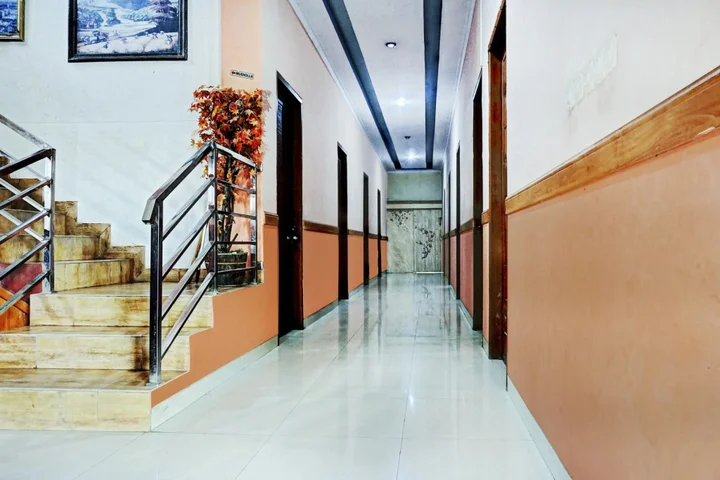 Тангеранг: OYO 90268 Aliyah Syariah