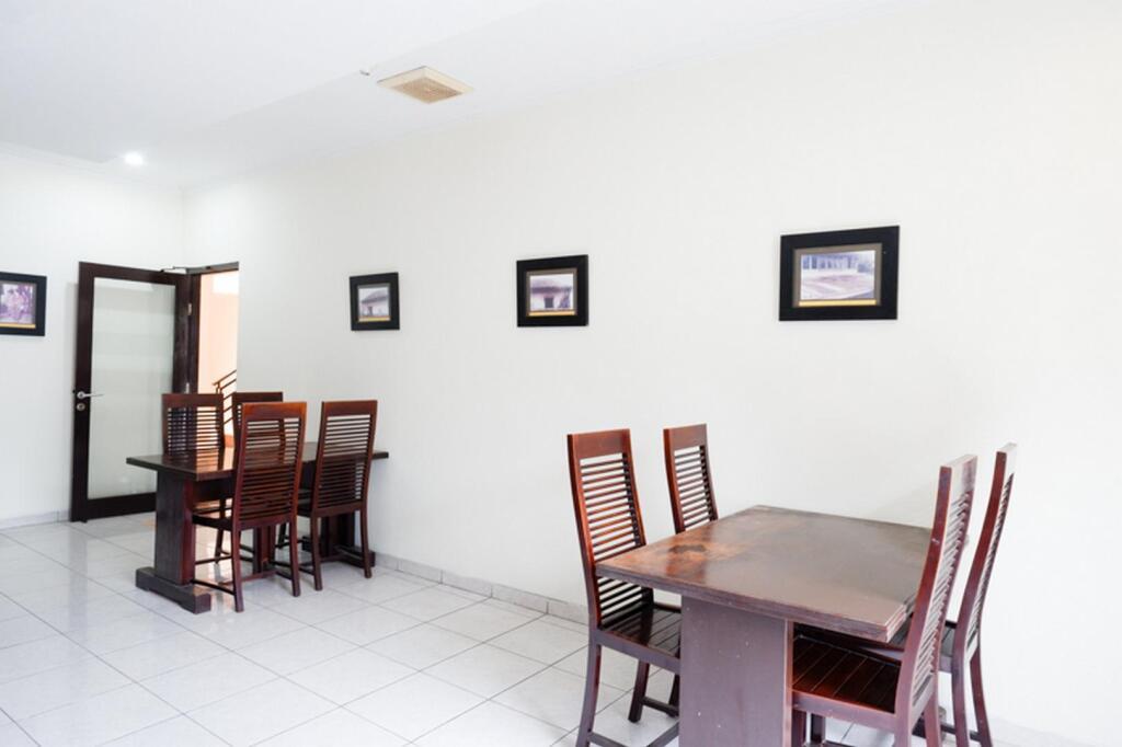 Семаранг: RedDoorz near Wisata Kota Lama Semarang
