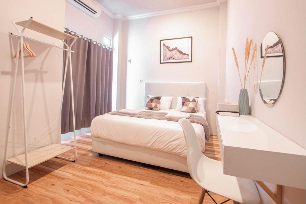 carousel image 1